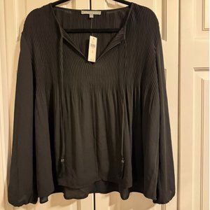 Brand new Daniel Rainn black top (XS)